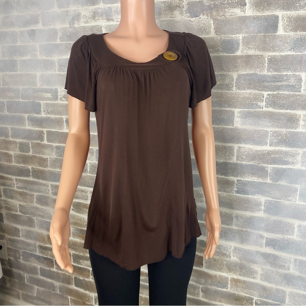 Short Sleeve Modal Pull Over Top Shirt Embellished w/ large wood button Size Lg